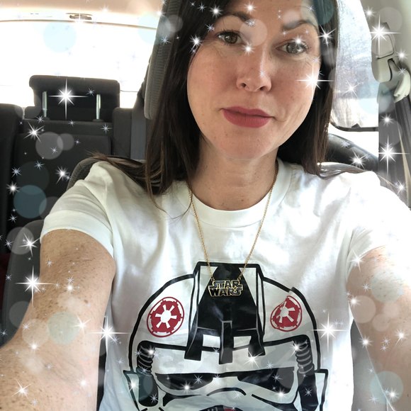 Meet your Posher, Amanda - Picture 1 of 1